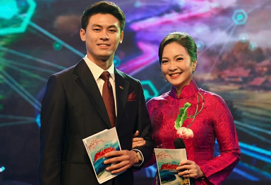 Tết với đồng bào 2026: Từ đỉnh núi đến đại lộ mùa Xuân Tết với đồng bào 2026: Từ đỉnh núi đến đại lộ mùa Xuân