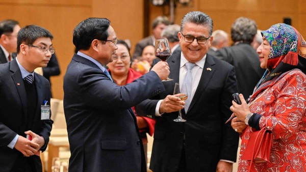 Thủ tướng Phạm Minh Chính và Phu nhân chiêu đãi Đoàn Ngoại giao dịp Xuân Bính Ngọ