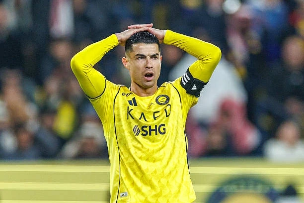 Được đáp ứng hai yêu sách, Ronaldo chấm dứt ‘đình công’