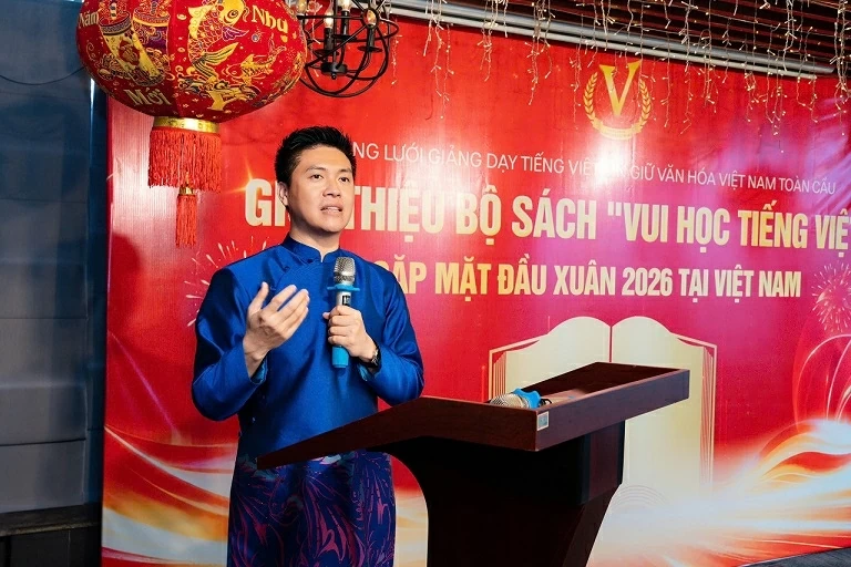 Bộ sách 'Vui học tiếng Việt': Thêm một nhịp cầu gìn giữ tiếng mẹ đẻ nơi xa xứ Bộ sách 'Vui học tiếng Việt': Thêm một nhịp cầu gìn giữ tiếng mẹ đẻ nơi xa xứ