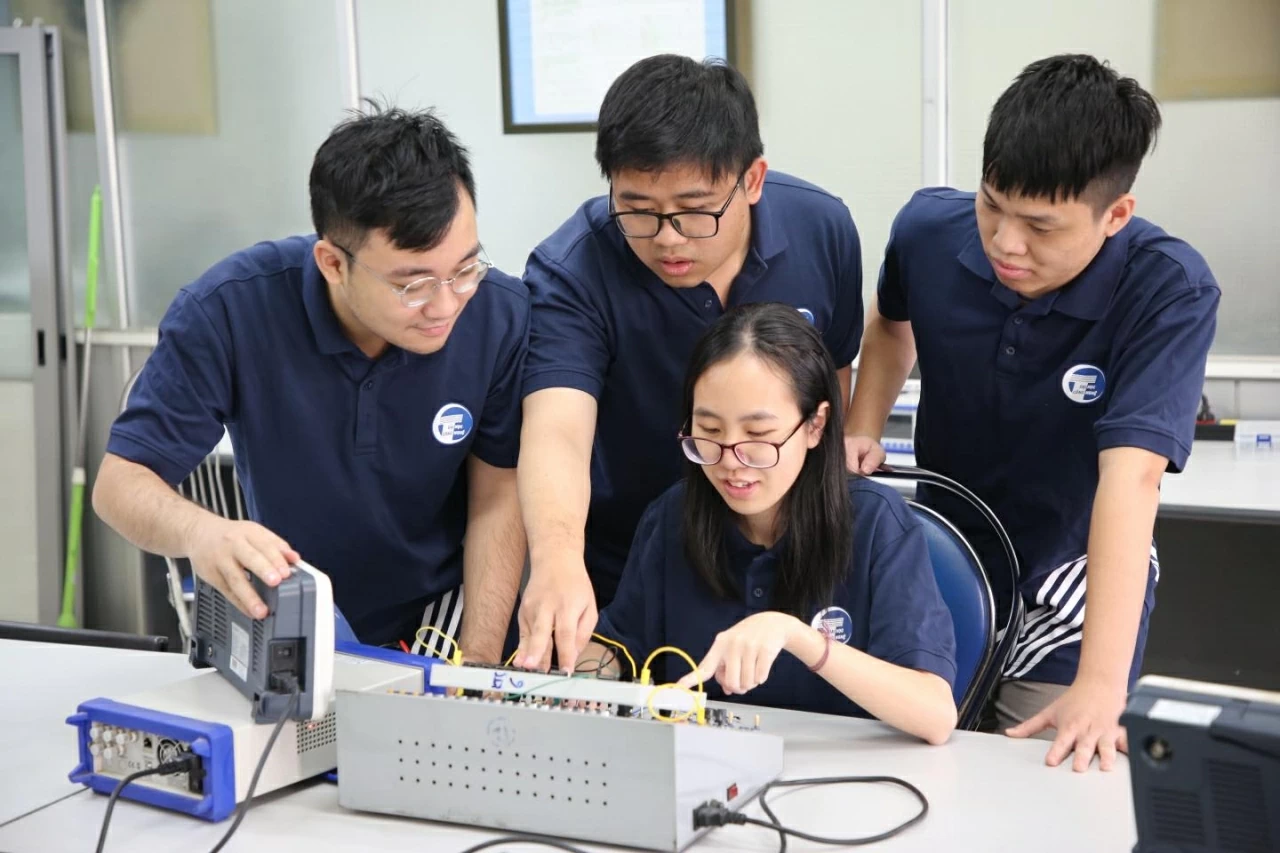 Từ Nghị quyết Đại hội XIV đến sức mạnh mềm giáo dục Việt Nam Từ Nghị quyết Đại hội XIV đến sức mạnh mềm giáo dục Việt Nam