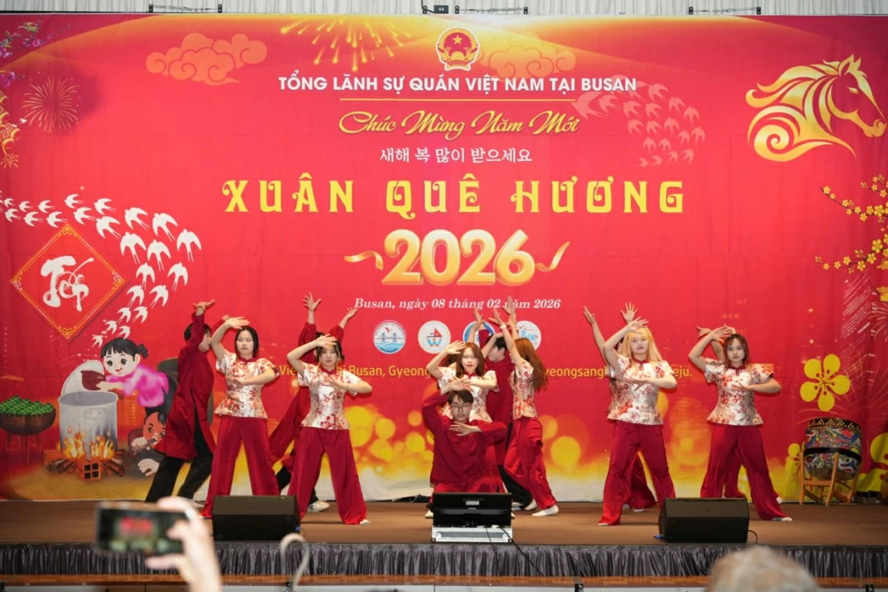 Dấu ấn Xuân Quê hương 2026: Tết sum vầy lần đầu tiên tại thành phố cảng Busan Dấu ấn Xuân Quê hương 2026: Tết sum vầy lần đầu tiên tại thành phố cảng Busan