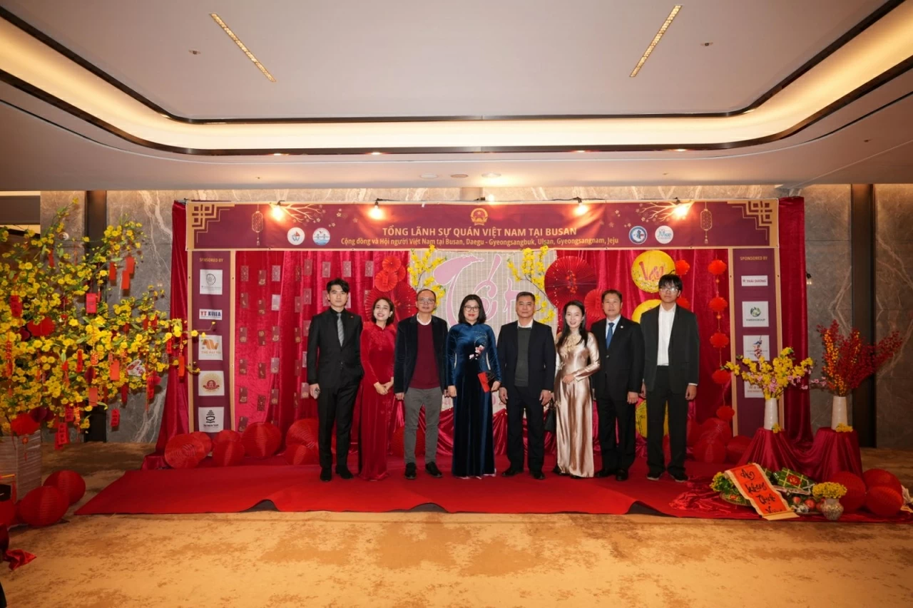 Dấu ấn Xuân Quê hương 2026: Tết sum vầy lần đầu tiên tại thành phố cảng Busan Dấu ấn Xuân Quê hương 2026: Tết sum vầy lần đầu tiên tại thành phố cảng Busan