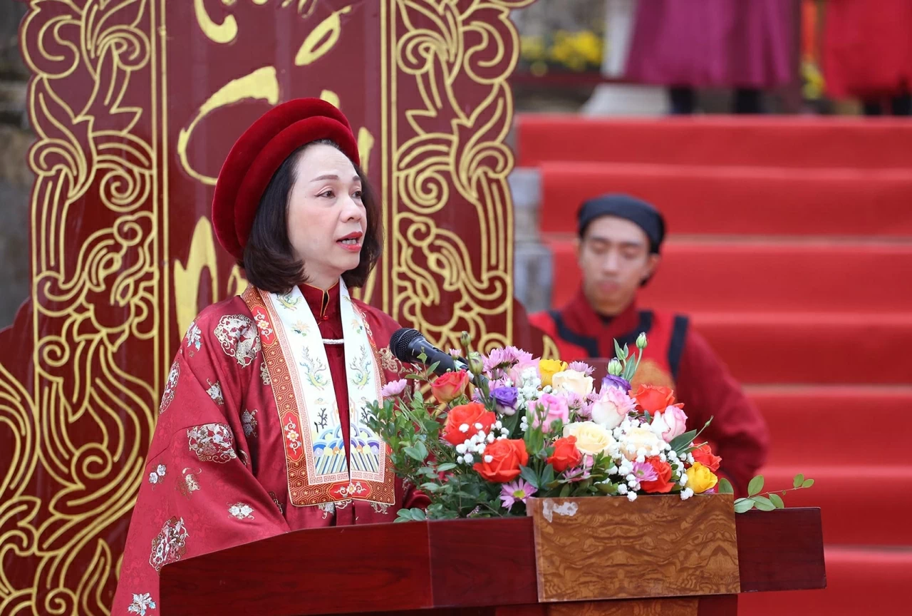 Phát biểu tại sự kiện, Phó Chủ tịch UBND thành phố Hà Nội Vũ Thu Hà khẳng định Hoàng thành Thăng Long không chỉ lưu giữ những dấu ấn lịch sử mà còn là linh hồn của Thủ đô ngàn năm văn hiến; việc tái hiện các nghi lễ cung đình thể hiện quyết tâm của Hà Nội trong bảo tồn, phát huy giá trị văn hóa dân tộc và quảng bá hình ảnh Thủ đô “Văn hiến – Bản sắc – Sáng tạo”. Đồng thời, bà nhấn mạnh vai trò của sự phối hợp chặt chẽ với Bộ Ngoại giao, Ủy ban Quốc gia UNESCO Việt Nam, các nhà khoa học và sự ủng hộ của bạn bè quốc tế trong gìn giữ, lan tỏa giá trị văn hóa Thăng Long – Hà Nội, góp phần tăng cường tình hữu nghị giữa Việt Nam và bạn bè quốc tế.