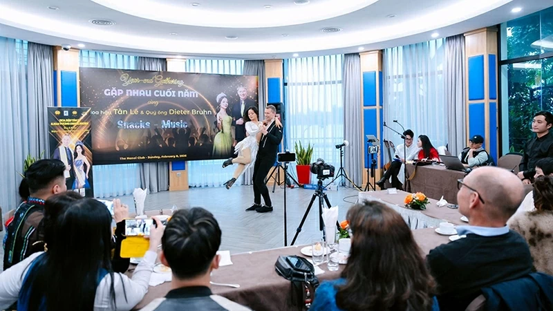 Cặp đôi Tân Lê và Dieter Bruhn.
