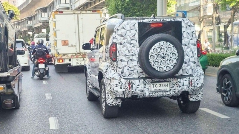 SUV off-road Toyota Land Cruiser FJ lộ diện tại Thái Lan