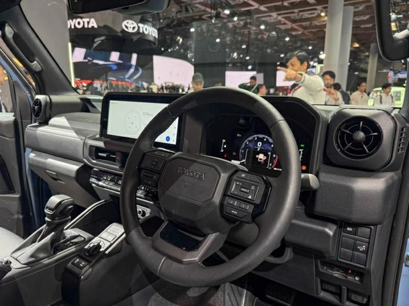 SUV off-road Toyota Land Cruiser FJ lộ diện tại Thái Lan SUV off-road Toyota Land Cruiser FJ lộ diện tại Thái Lan