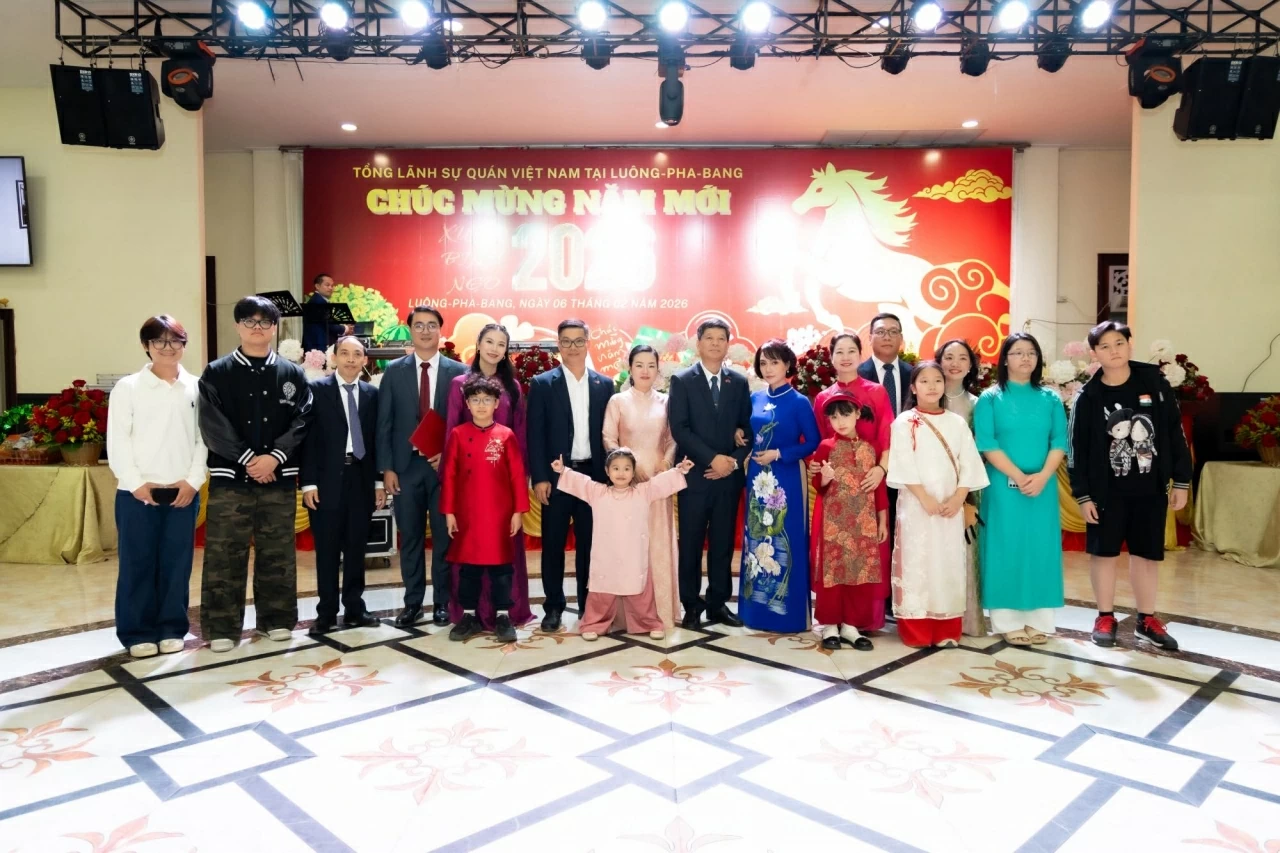 Tổng lãnh sự quán Việt Nam tại Luang Prabang tổ chức Tiệc chiêu đãi đối ngoại và Tết Cộng đồng 2026
