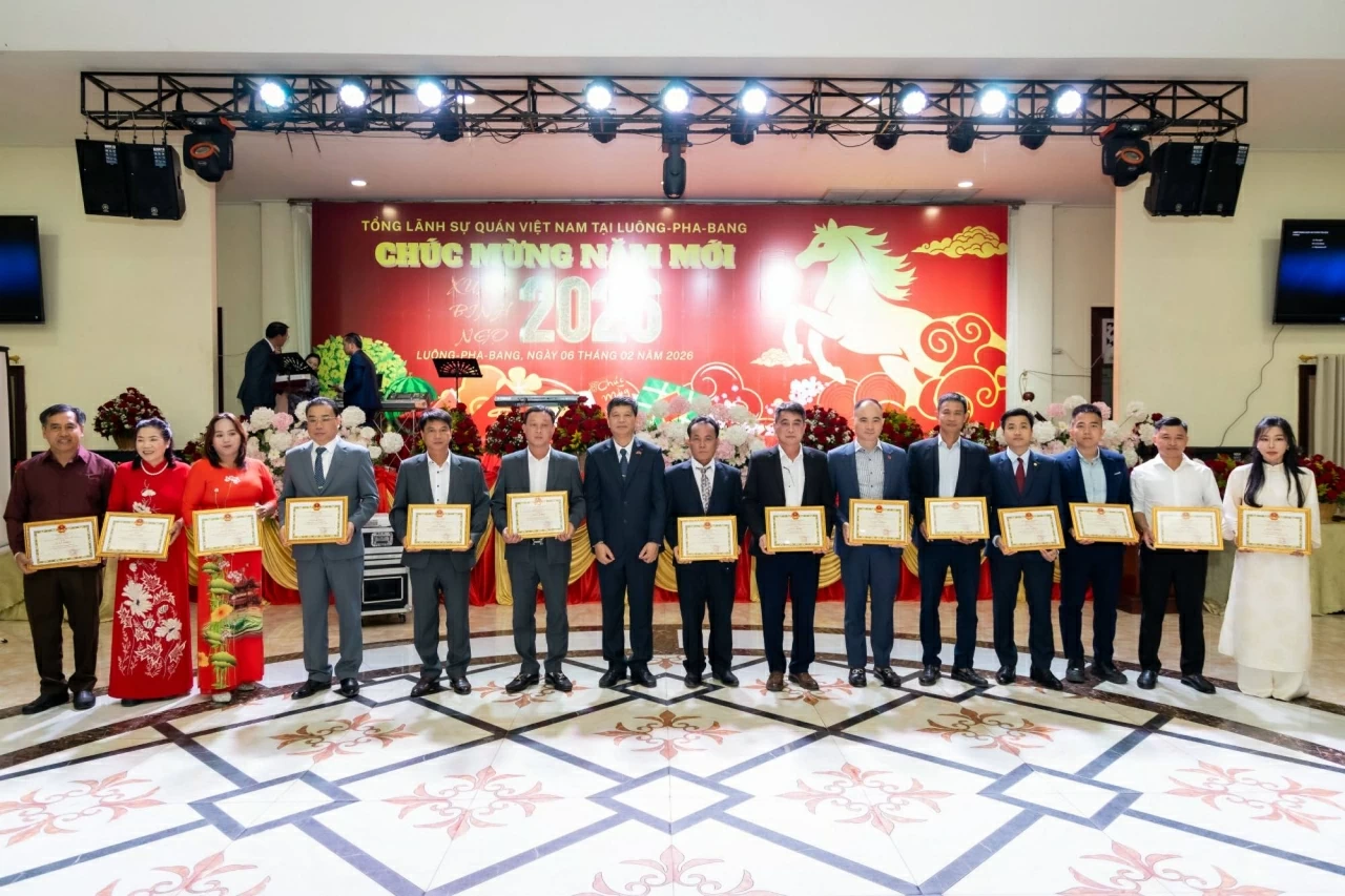 Tổng lãnh sự quán Việt Nam tại Luang Prabang tổ chức Tiệc chiêu đãi đối ngoại và Tết cộng đồng mừng Xuân Bính Ngọ 2026 Tổng lãnh sự quán Việt Nam tại Luang Prabang tổ chức Tiệc chiêu đãi đối ngoại và Tết Cộng đồng 2026