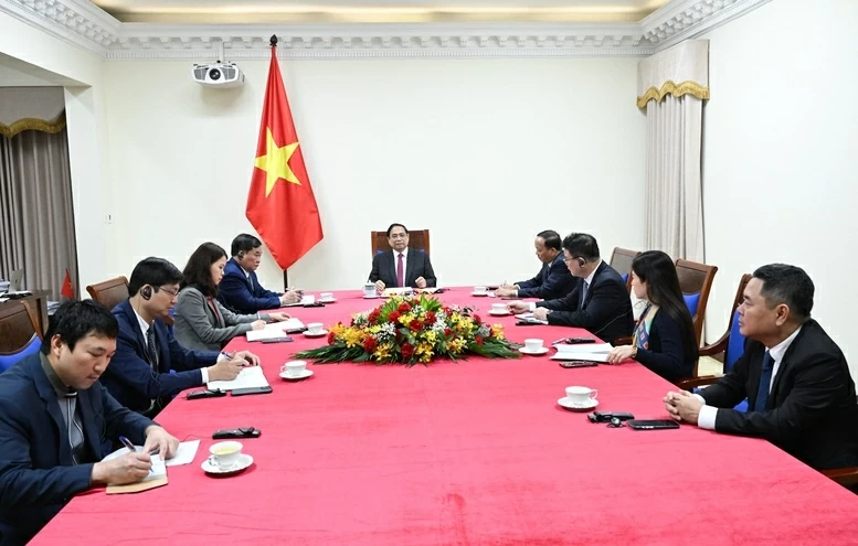 Thủ tướng Chính phủ Phạm Minh Chính cũng đề nghị hai nước đẩy mạnh hợp tác quốc phòng – an ninh, phòng, chống tội phạm xuyên quốc gia. (Nguồn: VGP)