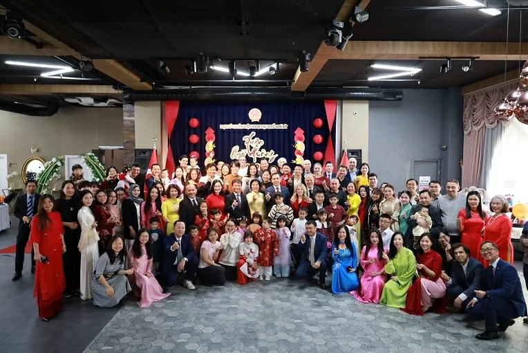 Đem Xuân Quê hương đến gần hơn với kiều bào tại Thổ Nhĩ Kỳ Đem Xuân Quê hương đến gần hơn với kiều bào tại Thổ Nhĩ Kỳ
