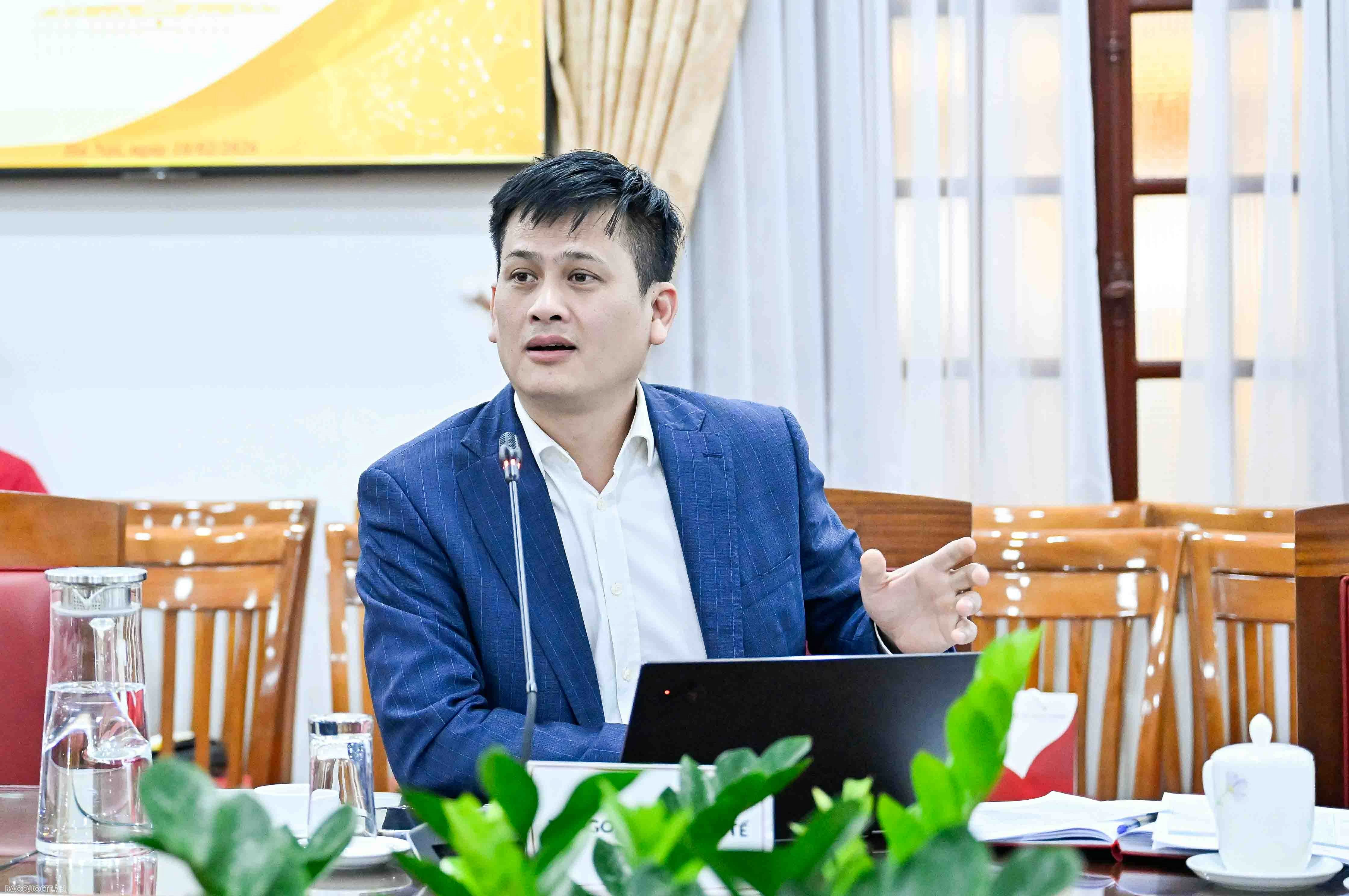 Mở rộng cánh cửa nghề nghiệp ngoại giao cho sinh viên Đại học Ngoại thương Mở rộng cánh cửa nghề nghiệp ngoại giao cho sinh viên Đại học Ngoại thương
