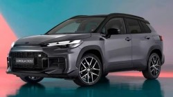 Cận cảnh Toyota Corolla Cross HEV GR Sport 2026 ra mắt tại Malaysia