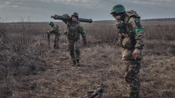 Tình hình Ukraine: EU hé lộ kế hoạch táo bạo ngay tại quốc gia Đông Âu đang chìm trong xung đột, NATO thúc đẩy hỗ trợ đạn dược cho Kiev