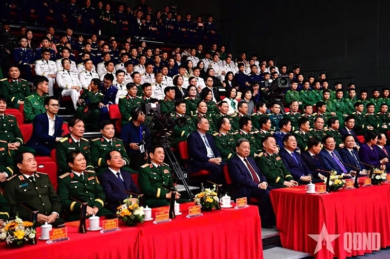 Tổng Bí thư Tô Lâm cùng các đại biểu tham dự chương trình.