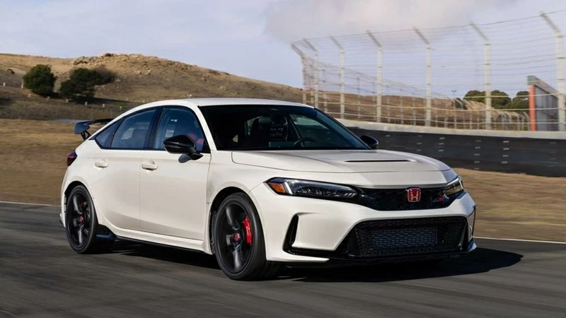 Top 10 xe ô tô bán chậm nhất tháng 1/2026: Honda Civic Type R đội sổ.