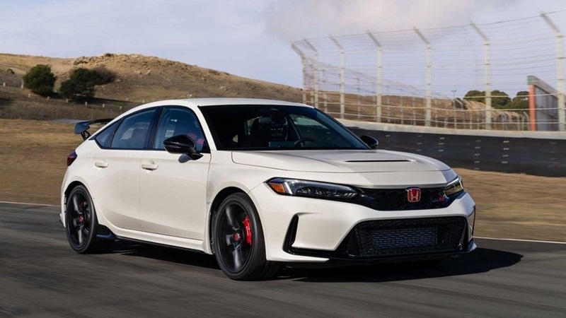 Top 10 xe ô tô bán chậm nhất tháng 1/2026: Honda Civic Type R đội sổ