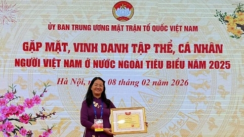 Đón Tết nơi quê nhà: Niềm hạnh phúc của người Việt xa xứ