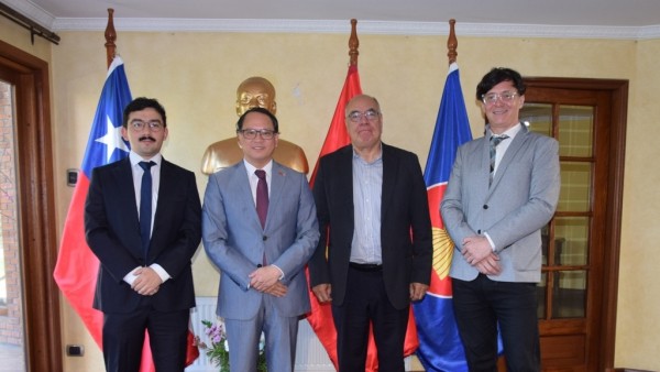 Đại sứ Nguyễn Việt Cường gặp gỡ lãnh đạo các cơ quan báo chí Chile