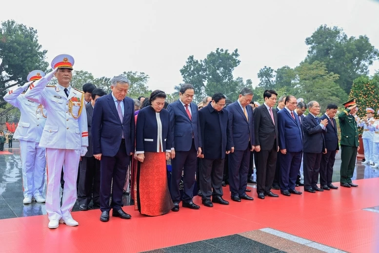 Lãnh đạo Đảng, Nhà nước vào Lăng viếng Bác nhân dịp Tết Nguyên đán Bính Ngọ