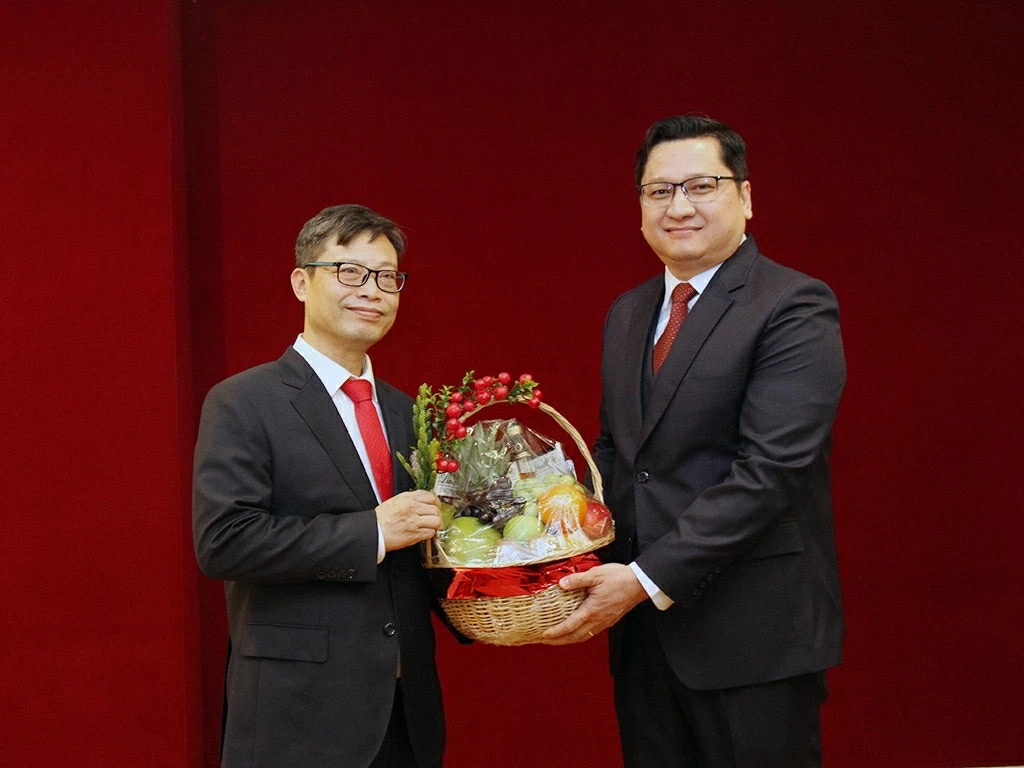 Đại sứ quán Lào tại Pháp chúc mừng Đại hội XIV và Tết Nguyên đán Bính Ngọ 2026 Đại sứ quán Lào tại Pháp chúc mừng Đại hội XIV và Tết Nguyên đán Bính Ngọ 2026