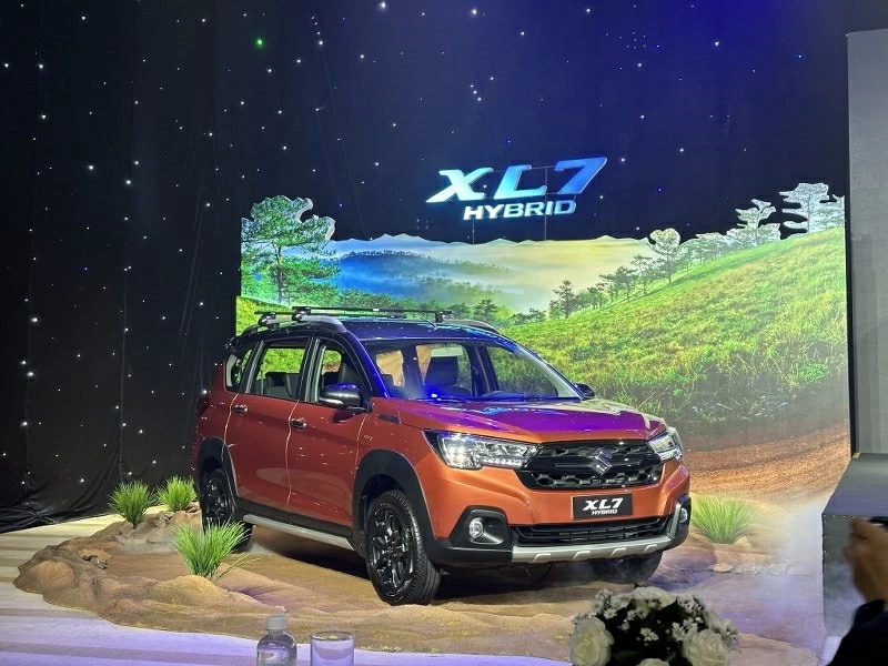 Top 5 mẫu xe hybrid bán chạy nhất tháng 1/2026: Suzuki XL7 Hybrid vươn lên dẫn đầu.