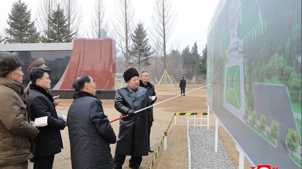 Chủ tịch Triều Tiên Kim Jong Un thị sát công trình bảo tàng tưởng niệm chiến công quân sự ở nước ngoài