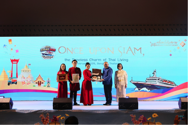 Thanh niên Việt Nam “xin chào” Thái Lan