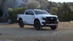 Top 4 xe bán tải bán chạy nhất tháng 1/2026: Ford Ranger tiếp tục lập đỉnh