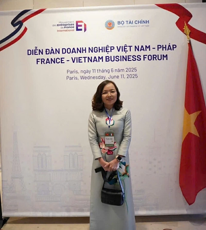 Doanh nhân Hồ Hồng tại Diễn đàn doanh nghiệp Việt Nam - Pháp năm 2025.