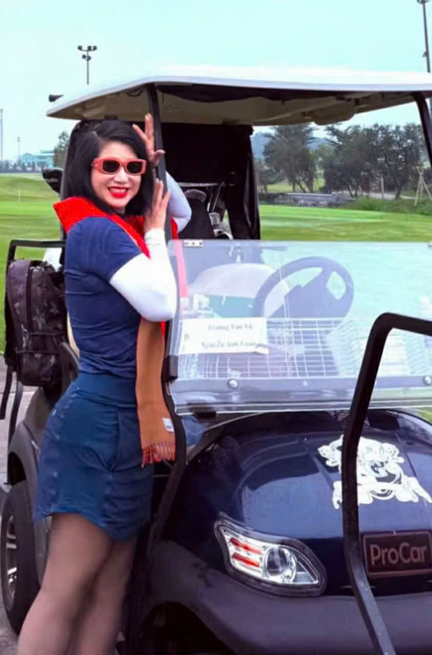 Golf giúp doanh nhân Nguyễn Thị Loan điềm tĩnh, kỷ luật và bền bỉ trên hành trình làm nghề. Golf giúp doanh nhân Nguyễn Thị Loan điềm tĩnh, kỷ luật và bền bỉ trên hành trình làm nghề.