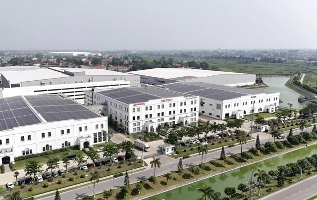 Tổ hợp sản xuất quy mô lớn của CNCTech tại tỉnh Phú Thọ. Tổ hợp sản xuất quy mô lớn của CNCTech tại tỉnh Phú Thọ.