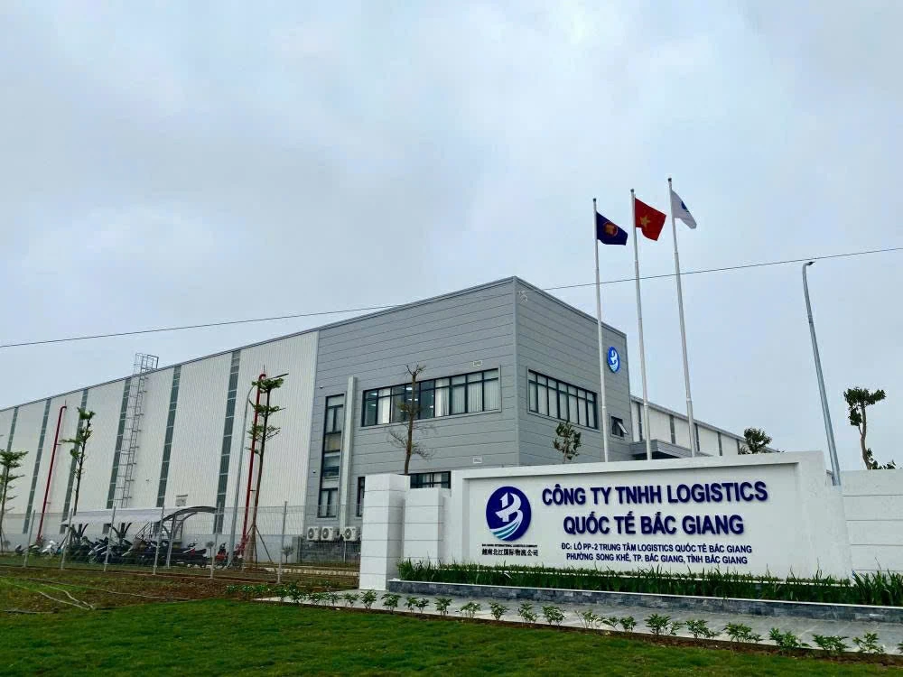 Trung tâm Logistics Quốc tế Bắc Giang, trung tâm logistics xanh, thông minh tiêu biểu quy mô lớn nhất miền Bắc, thuộc hệ sinh thái CNCEco. Trung tâm Logistics Quốc tế Bắc Giang, trung tâm logistics xanh, thông minh tiêu biểu quy mô lớn nhất miền Bắc, thuộc hệ sinh thái CNCEco.