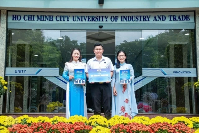 Với chị Minh Thu, khởi nghiệp của sinh viên là hành trình học cách tư duy và trưởng thành, không phải cuộc đua thành tích. Với chị Minh Thu, khởi nghiệp của sinh viên là hành trình học cách tư duy và trưởng thành, không phải cuộc đua thành tích.