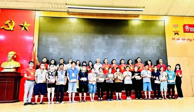 Dưới sự điều hành của doanh nhân Phan Thị Huyền - Công ty TNHH Tư vấn và Xây dựng Bình Minh Thái Nguyên rất quan tâm và chú trọng đến các hoạt động từ thiện, an sinh xã hội. Dưới sự điều hành của doanh nhân Phan Thị Huyền - Công ty TNHH Tư vấn và Xây dựng Bình Minh Thái Nguyên rất quan tâm và chú trọng đến các hoạt động từ thiện, an sinh xã hội.