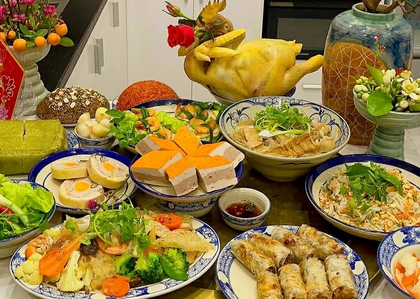 Tản mạn về mâm cơm Tết người Việt Tản mạn về mâm cơm Tết người Việt