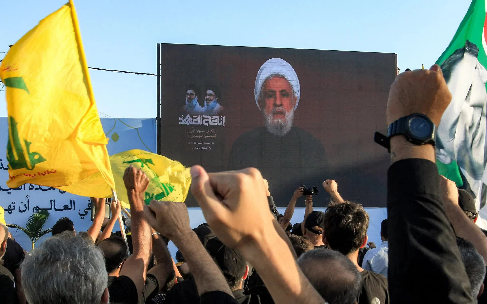 Hezbollah bác kế hoạch giải giáp của chính phủ Lebanon Hezbollah bác kế hoạch giải giáp của chính phủ Lebanon, cho rằng đây là 'bước đi sai lầm'