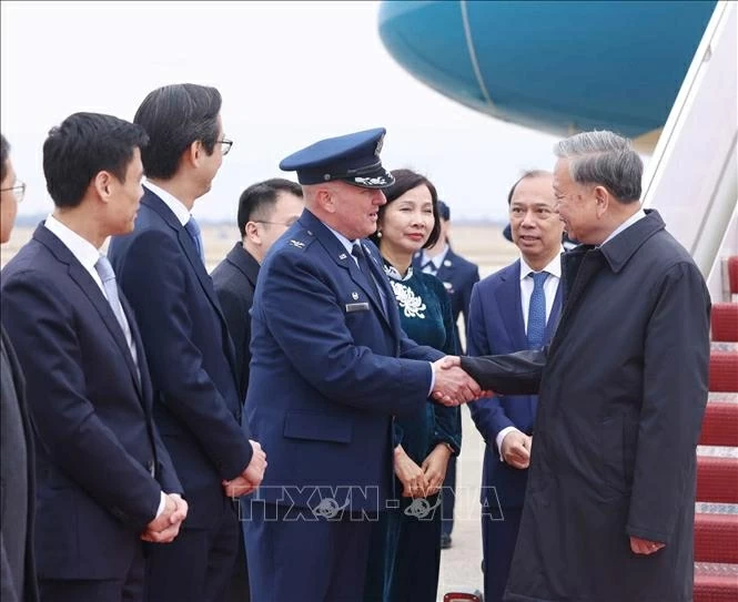 Tổng Bí thư Tô Lâm đến Washington D.C, bắt đầu tham dự cuộc họp khai mạc Hội đồng Hòa bình về Gaza Tổng Bí thư Tô Lâm đến Washington D.C, bắt đầu tham dự cuộc họp khai mạc Hội đồng Hòa bình về Gaza