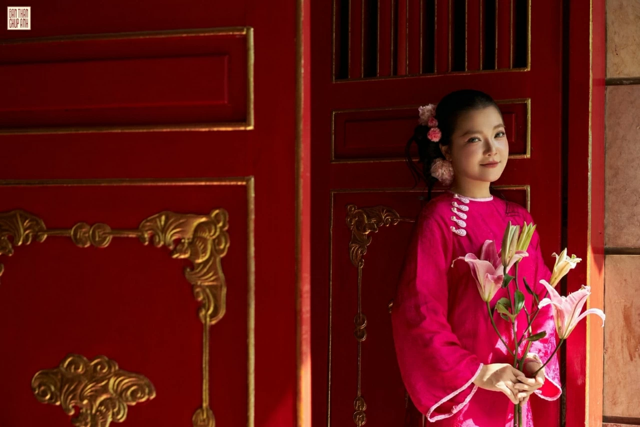 Khi sao Việt diện áo dài đón Tết