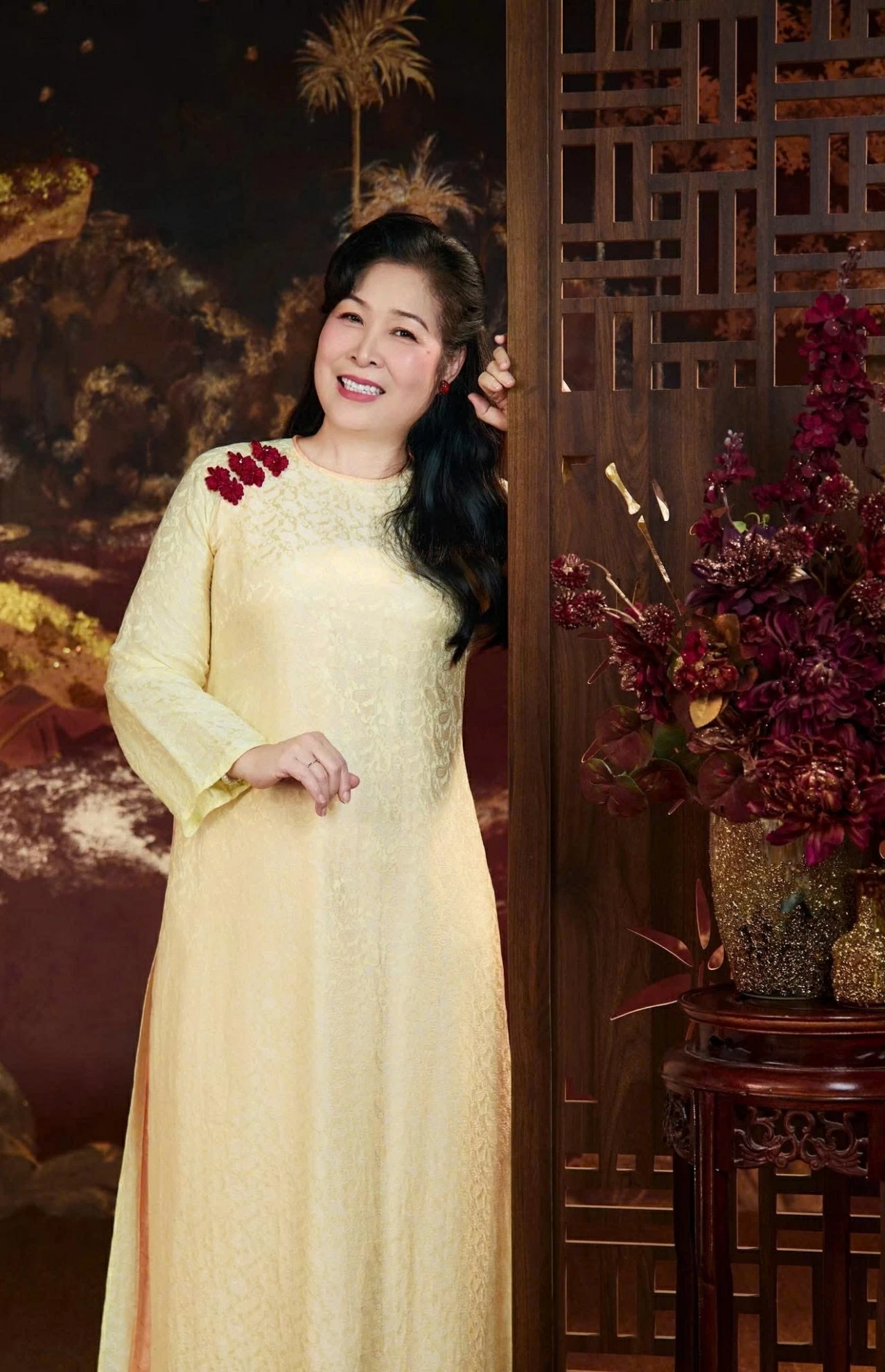 Khi sao Việt diện áo dài đón Tết