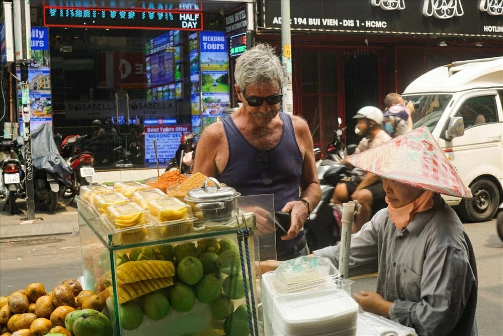 Việt Nam: Điểm đến lý tưởng cho người nước ngoài sống thoải mái