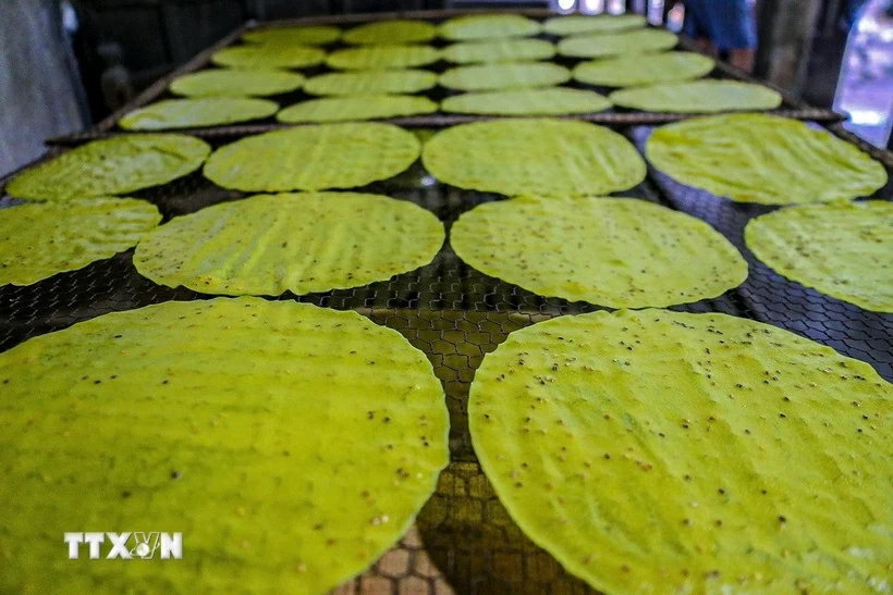 Giữ lửa cho làng nghề bánh tráng hơn 300 năm tuổi ở Cố đô Huế Giữ lửa cho làng nghề bánh tráng hơn 300 năm tuổi ở Cố đô Huế