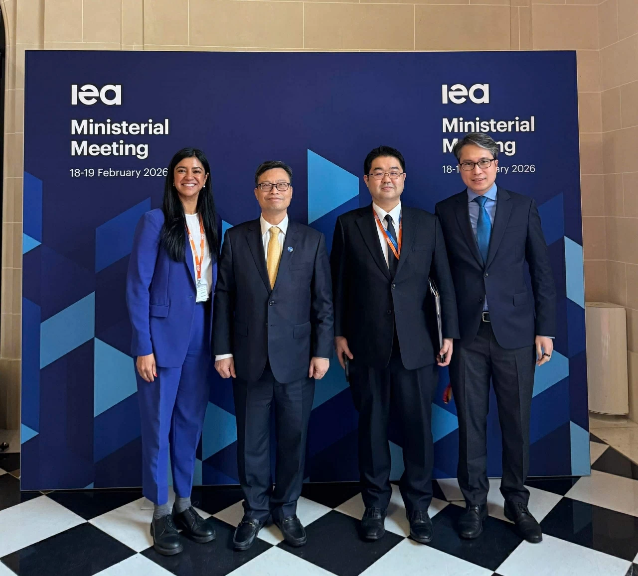 Việt Nam chính thức trở thành quốc gia liên kết của cơ quan năng lượng quốc tế (IEA)