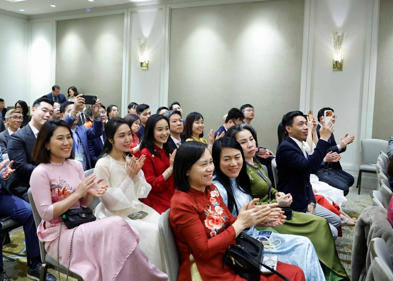 Tổng Bí thư Tô Lâm gặp gỡ bà con cộng đồng và các cơ quan đại diện Việt Nam tại Hoa Kỳ