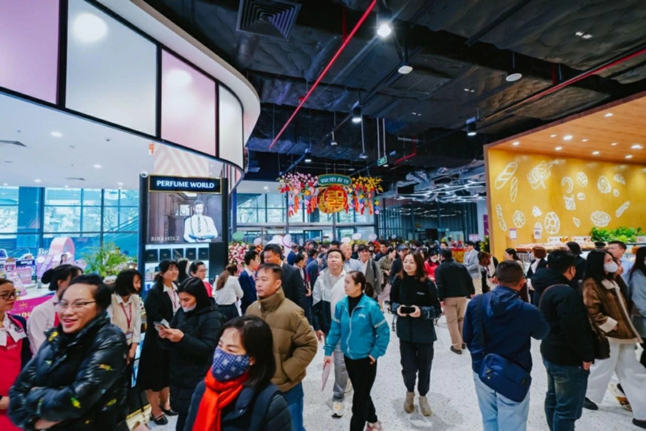 Dự báo trong ngày Mùng 5 và những ngày tiếp theo, khi thêm nhiều điểm bán mở cửa hoàn toàn, nguồn cung sẽ tiếp tục được củng cố. (Nguồn: Nhandan) Dự báo trong ngày Mùng 5 và những ngày tiếp theo, khi thêm nhiều điểm bán mở cửa hoàn toàn, nguồn cung sẽ tiếp tục được củng cố. (Nguồn: Nhandan)