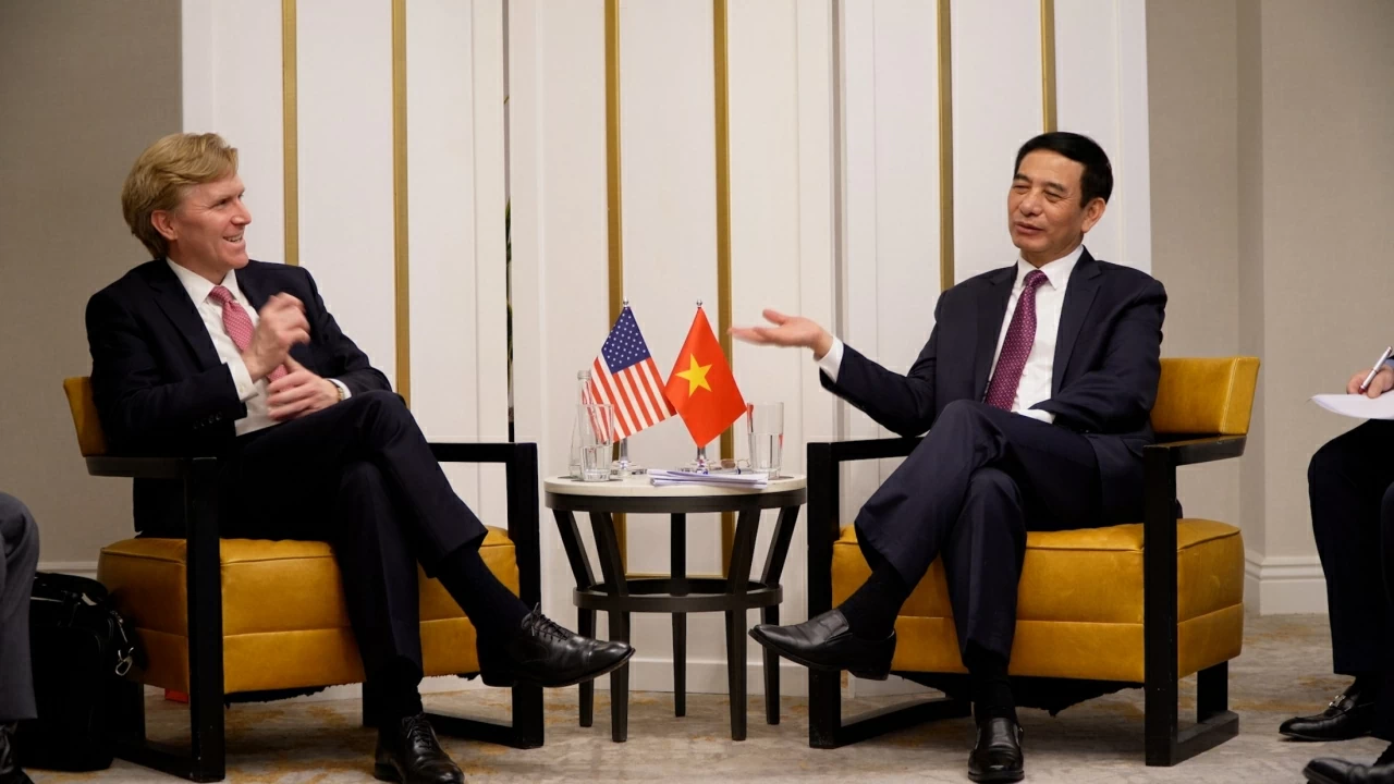Đại tướng Phan Văn Giang khẳng định Việt Nam luôn coi Hoa Kỳ là một trong những đối tác quan trọng; mong muốn hai nước tiếp tục hợp tác hơn nữa trên cơ sở bình đẳng, cùng có lợi, tôn trọng luật pháp quốc tế. (Nguồn: BQP)