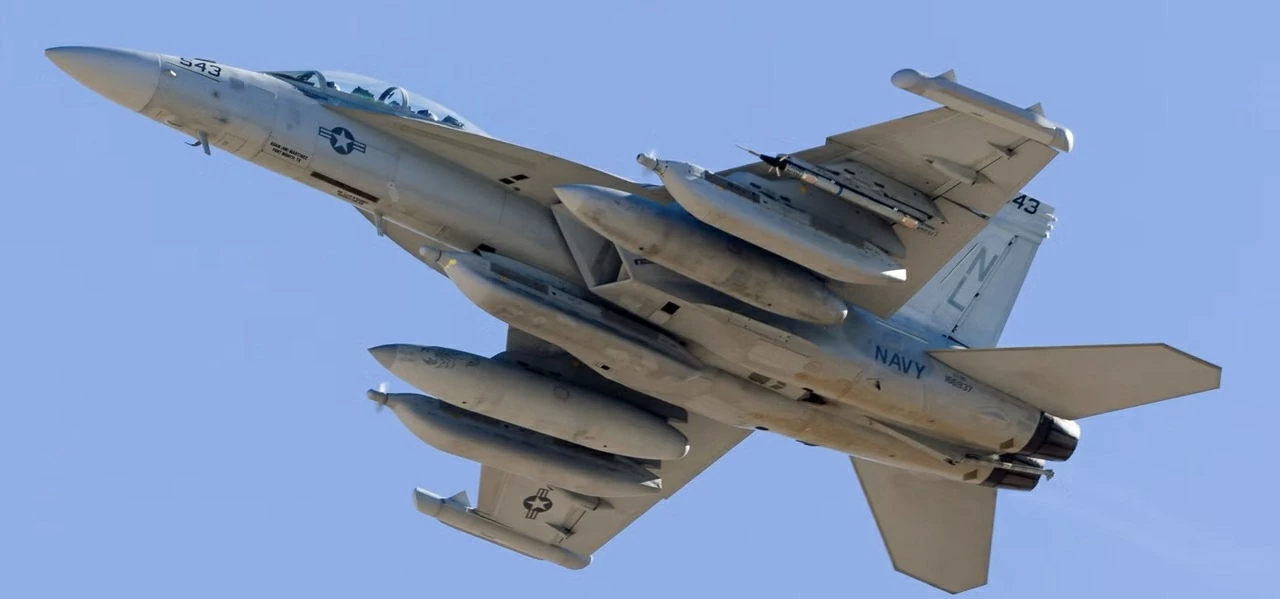 EA-18G Growler – Quyền lực điện từ trên không EA-18G Growler – Quyền lực điện từ trên không