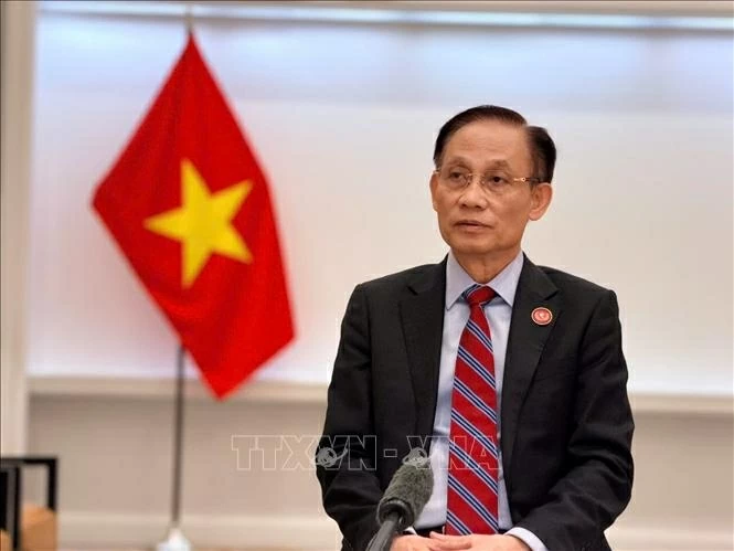 Bộ trưởng Ngoại giao Lê Hoài Trung trả lời phỏng vấn về kết quả chuyến tham dự Cuộc họp Khai mạc Hội đồng Hòa bình về Gaza Bộ trưởng Ngoại giao Lê Hoài Trung trả lời phỏng vấn về kết quả chuyến tham dự Cuộc họp Khai mạc Hội đồng Hòa bình về Gaza