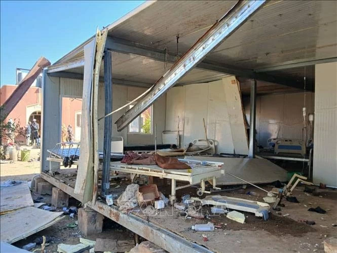 Đoàn xe cứu trợ bị UAV tấn công tại Sudan, 3 người thiệt mạng Đoàn xe cứu trợ bị UAV tấn công tại Sudan, 3 người thiệt mạng