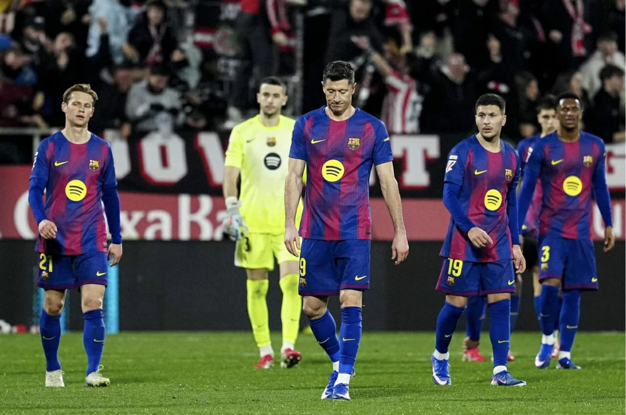 Barca liên tục vấp ngã: Chiến dịch giải cứu Hansi Flick Barca liên tục vấp ngã: Chiến dịch giải cứu Hansi Flick